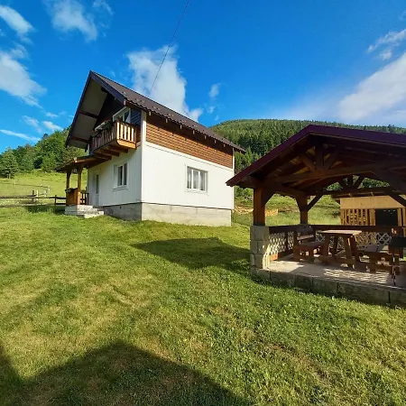 Holiday home будинок для відпочинку вербівський світанок *