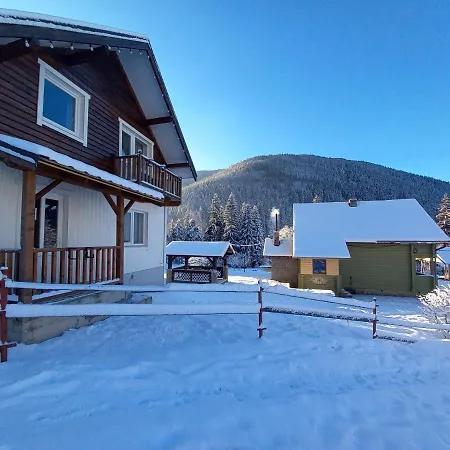 Holiday home будинок для відпочинку вербівський світанок *