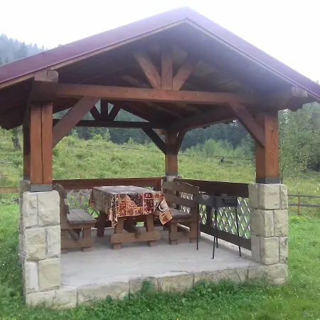 Holiday home будинок для відпочинку вербівський світанок