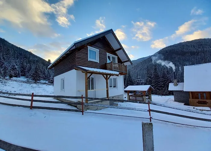 Holiday home будинок для відпочинку вербівський світанок